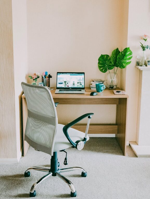 Consejos para un espacio de trabajo en casa eficiente y cómodo